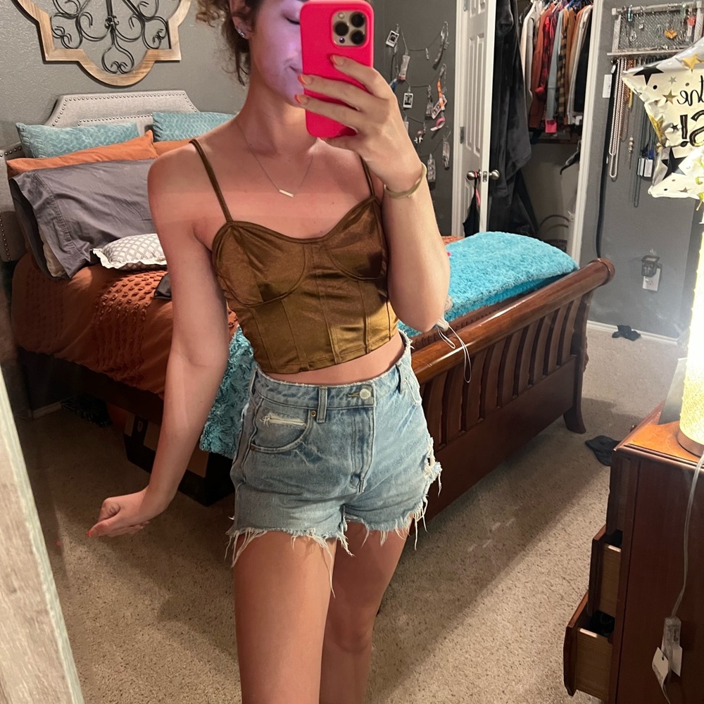 TILLYS CROP TOP